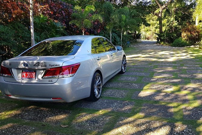 royalton-blue-waters-and-white-sands-private-airport-transfer