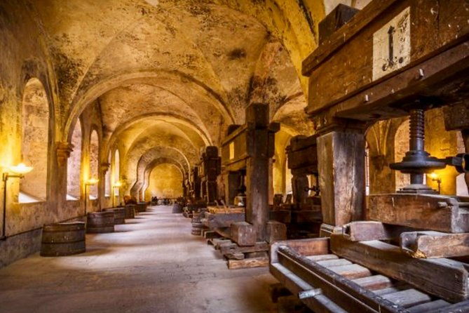 rudesheim-and-monastery-eberbach-tour