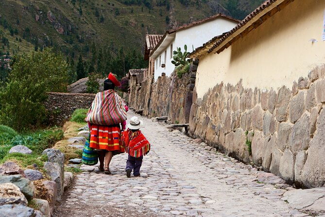 sacred-valley-inca-trail-to-machu-picchu-3-day-journey