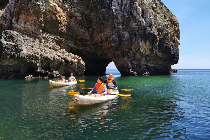 sagres-praia-da-ingrina-caves-guided-kayaking-tour
