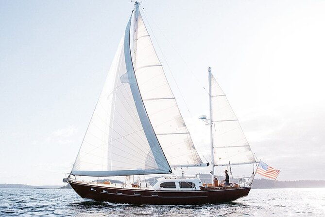 sail-bainbridge-island-seattle-waters-luxury-classic-sailboat