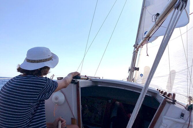 sailing-excursion-provencal-picnic