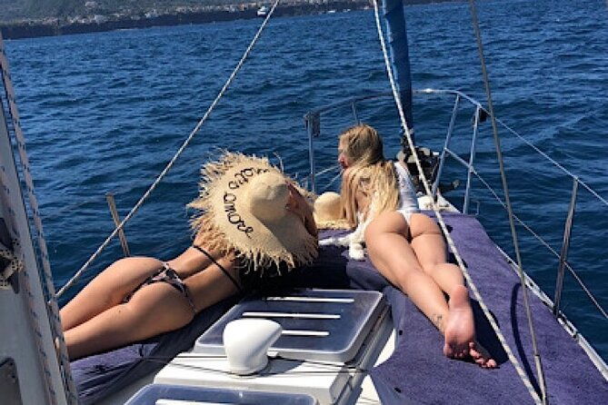 sailing-tour-and-lunch-on-board-sorrento-and-capri