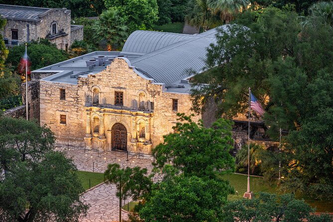 san-antonio-hop-on-hop-off-trolley-tour