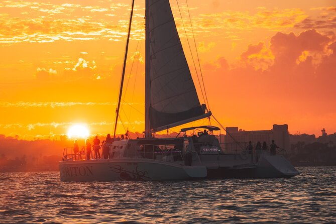 san-diego-harbor-cruise-on-the-largest-catamaran-in-san-diego