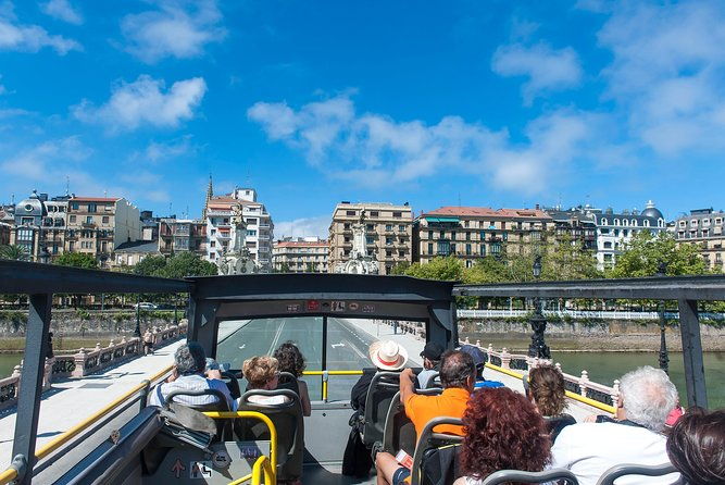 san-sebastian-hop-on-hop-off-sightseeing-tour