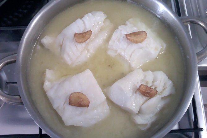 san-sebastian-private-food-historical-tour-meal-at-a-gastronomy-club-2