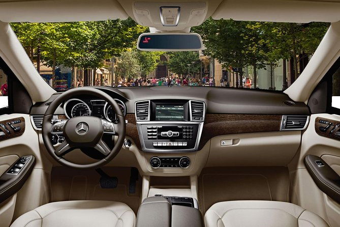 san-sebastian-private-transfer-from-the-city-centre-to-san-sebastian-airport