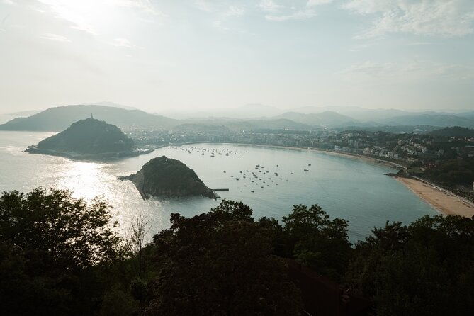 san-sebastian-sightseeing-and-pintxos-private-cultural-gastronomic-adventure