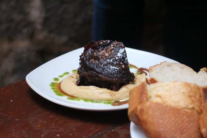 san-sebastian-walking-dinner-tour-with-basque-bites