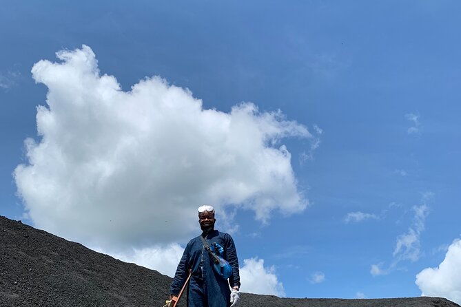 sandboarding-cerro-negro-volcano-leon-nicaragua