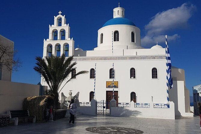 santorini-first-time-guests-private-tour-sightseeing-excavetions-wine-testing