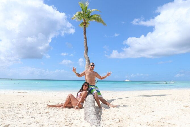 saona-island-catamaran-tour-buffet-open-bar-from-punta-cana