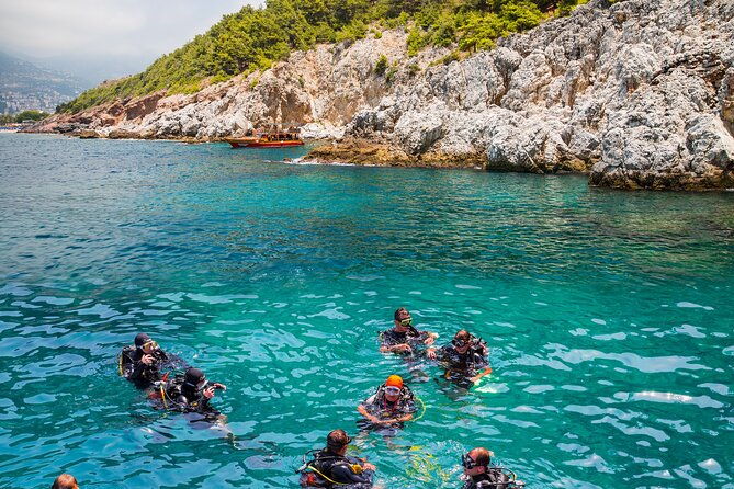 scuba-diving-in-side-2