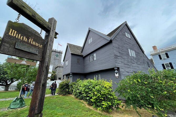 secrets-of-salem-hidden-dark-history-tour-2