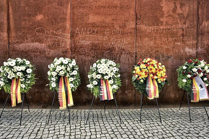 self-guided-audio-tour-the-fall-of-the-wall-a-light-for-humanity-2