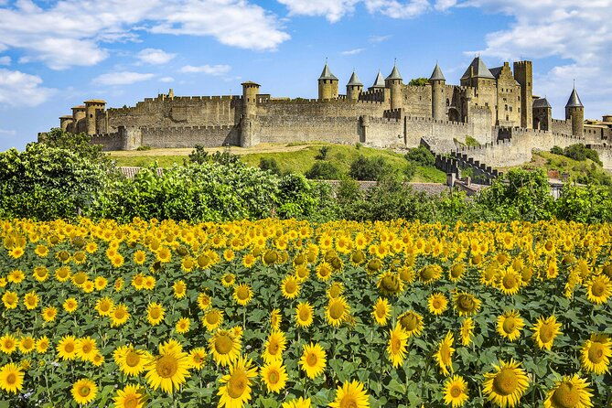 self-guided-walking-tour-in-carcassone-medieval-town