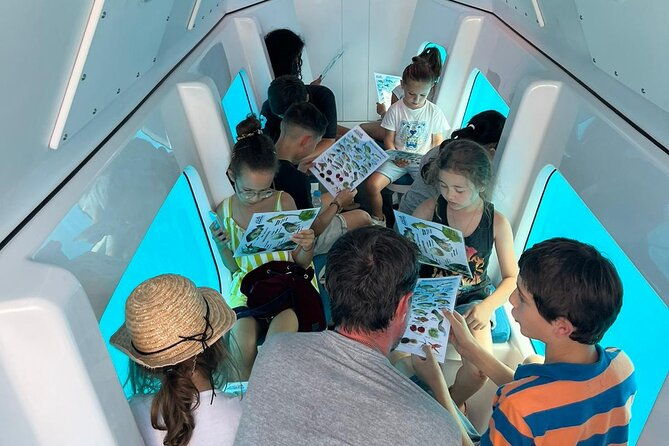 semi-submarine-visit-to-the-seabed-of-porto-bay-2