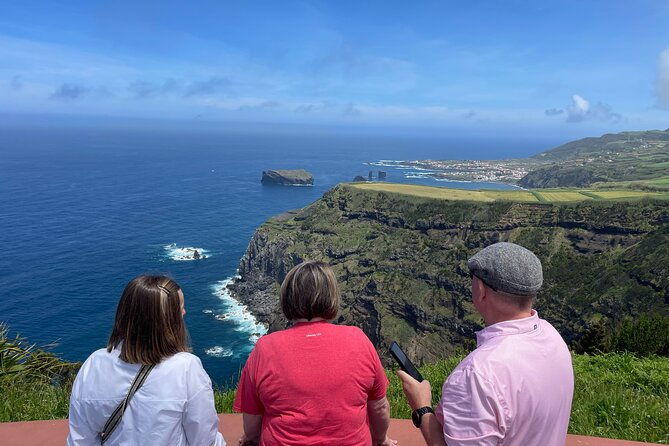 sete-cidades-and-lagoa-do-fogo-volcanic-lakes-guided-tour-2