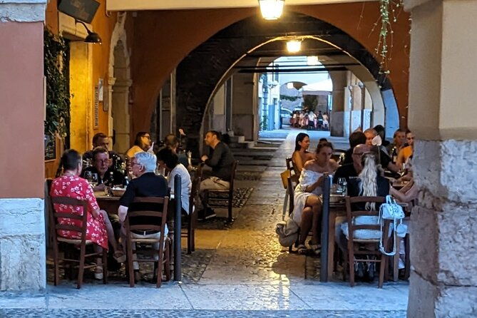 sightseeing-walking-tour-in-verona-9-landmarks-with-live-guide