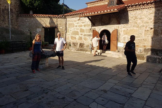 single-day-rail-trip-from-thessaloniki-to-meteora
