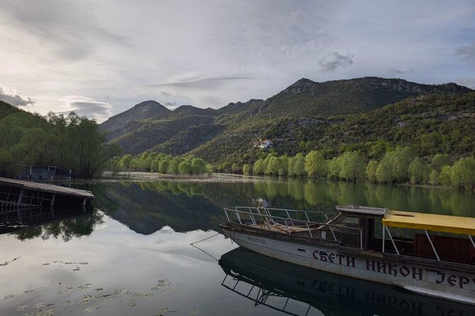 skadar-lake-on-kayaks-experience-with-spectacular-views