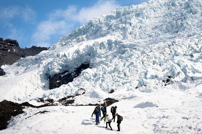 skaftafell-glacier-hike-ice-climbing-ultimate-vatnajokull-2