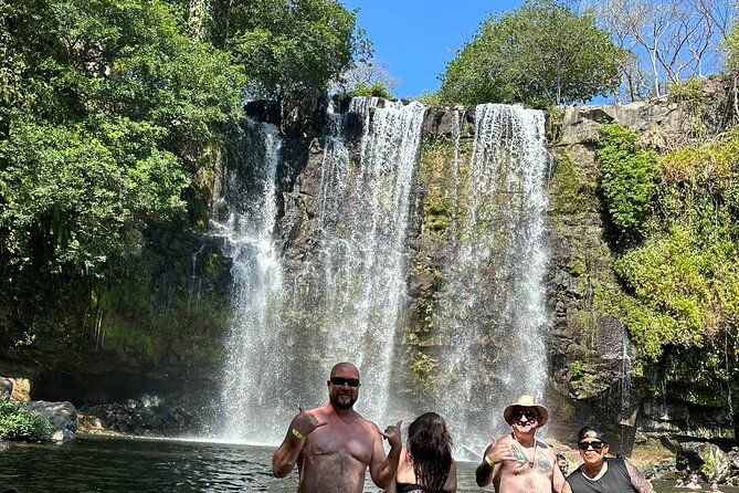 sloths-rainforest-tour-llanos-del-cortez-waterfalls