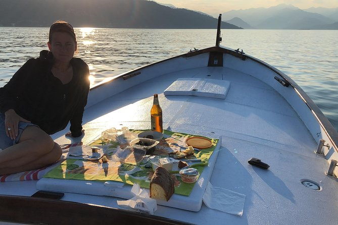 slow-boat-tour-for-small-groups-with-appetizer-on-lake-maggiore