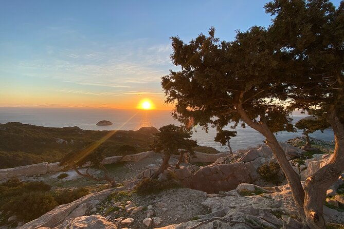 small-group-hiking-sunset-in-monolithos-2