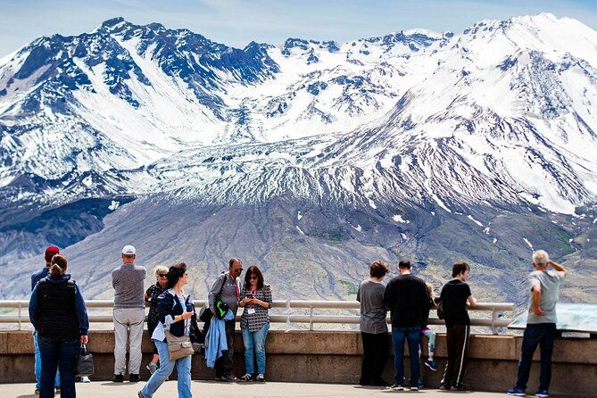 small-group-mt-st-helen-national-park-tour-from-seattle-in-suv