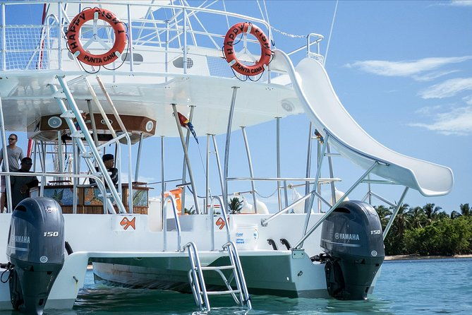 small-group-snorkeling-cruise-with-open-bar-and-light-snacks