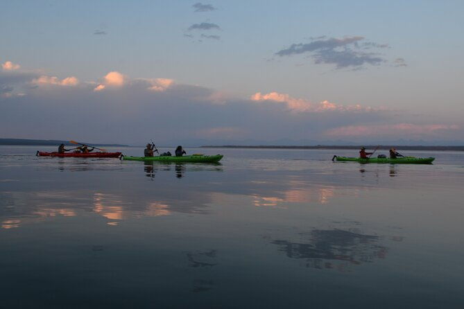 small-group-sunset-kayaking-tour-on-lake-yellowstone-2