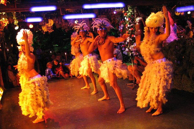 small-group-tour-night-city-tour-with-santa-lucia-hill-and-dinner-show