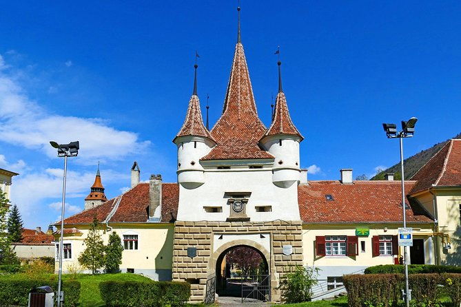small-group-walking-tour-of-brasov-old-town