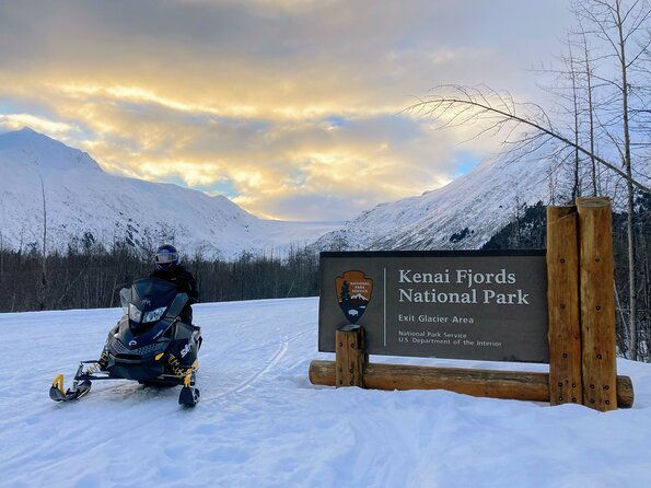 snowmobile-classic-tour-in-kenai-fjords-national-park