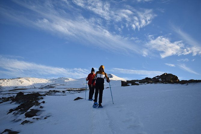 snowshoe-hiking-in-the-sierra-nevada-granada