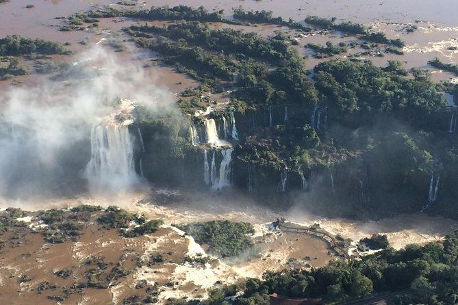 soar-above-the-wonder-helicopter-flight-over-iguassu-falls