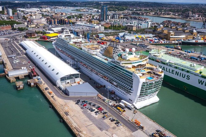 southampton-private-minibus-transfer-to-heathrow-airport-or-london