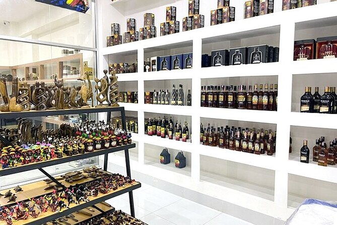 souvenir-shopping-tour-in-punta-cana-pickup-included