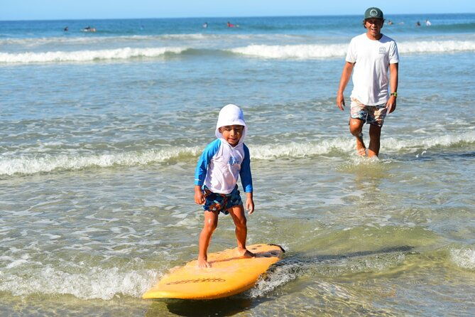 specialized-group-surf-lesson-in-playa-hermosa