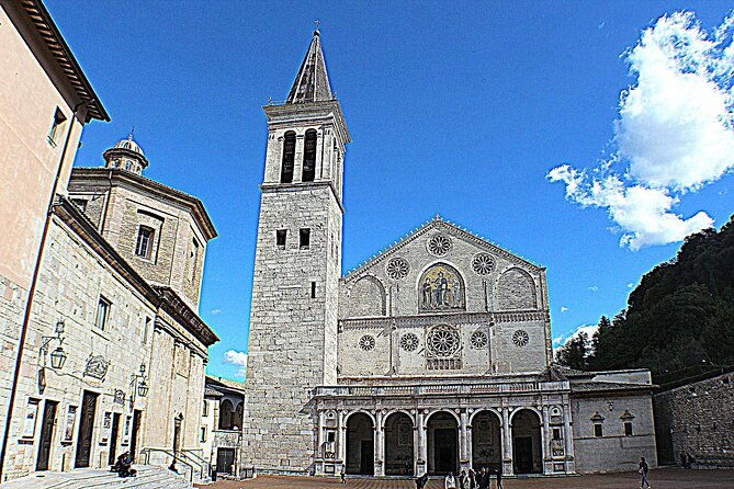 spoleto-private-walking-tour-with-official-guide-2