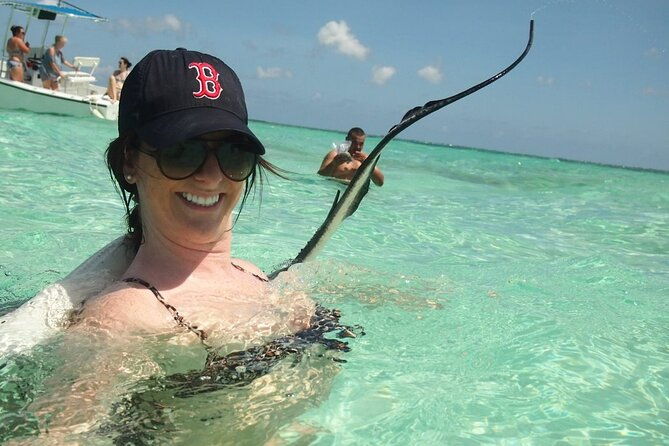stingray-city-experience-plus-two-snorkeling-stops-on-grand-cayman