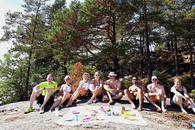 stockholm-archipelago-kayaking-day-tour-2