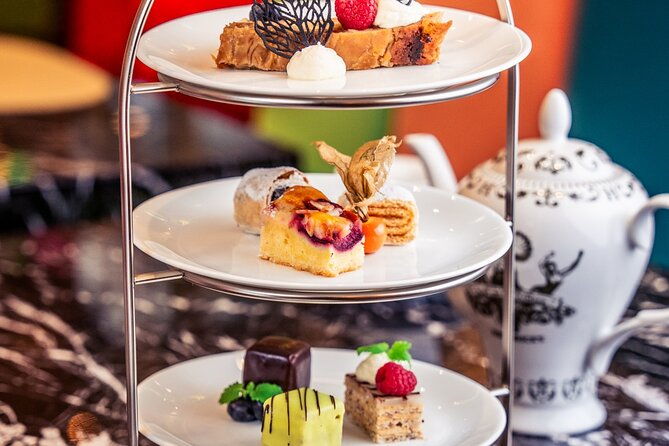 strauss-exhibition-incl-led-concert-show-coffee-strauss-cake
