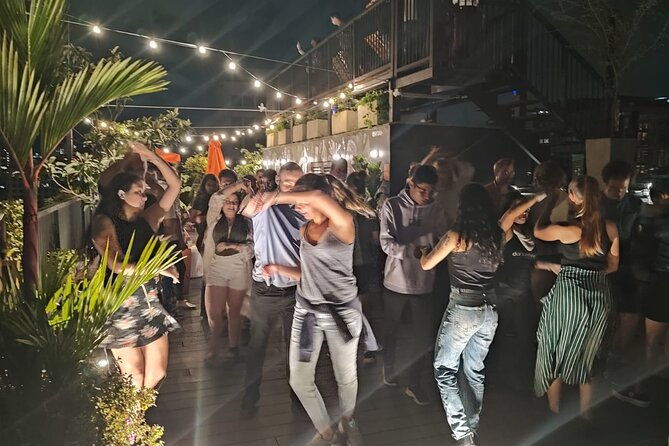 street-food-bars-and-rooftops-in-poblado-with-a-local