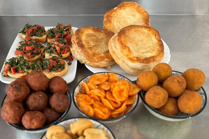 street-food-lecce-guided-walking-tour-with-typical-food-and-wines-2