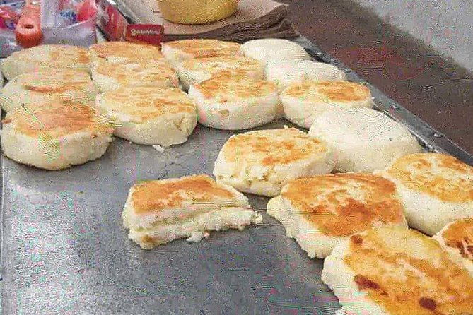 street-food-tour-of-cartagena