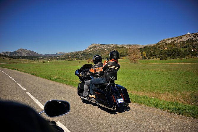 stroll-on-a-harley-davidson-full-day-passenger-duet-with-your-guide