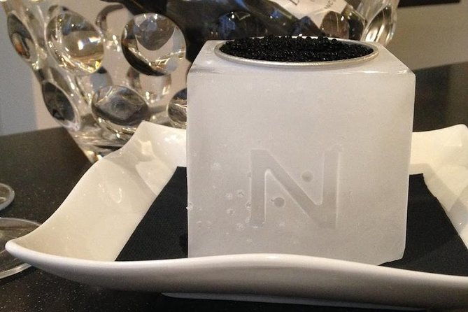 sturgeon-fish-farm-visit-and-caviar-master-class-tasting-in-neuvic-2